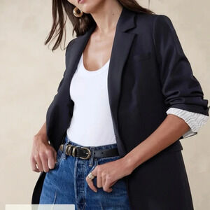 Banana Republic Classic fit Italian Wool Blend Blazer Black Womens size 2 NWT